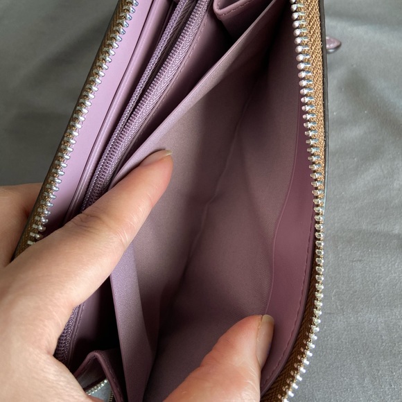 SOLD Coach Floral Long Wallet - Picture 8 of 9